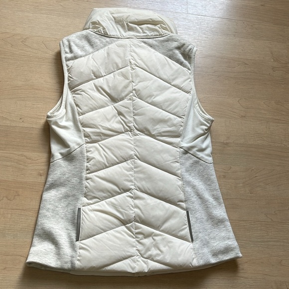 Be Boundless White Down Feathers Puffer Vest Reflective Nylon Women’s Small - Picture 2 of 8